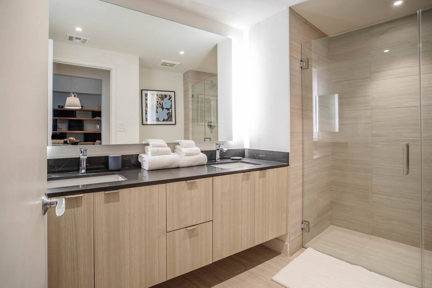 Wilshire-Margot-furnished-two-bedroom